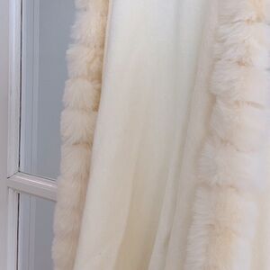 Elegant Cream Fur-Trimmed Shawl soft like butter!